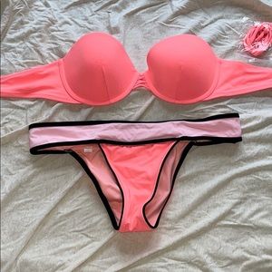 Victoria’s Secret bikini